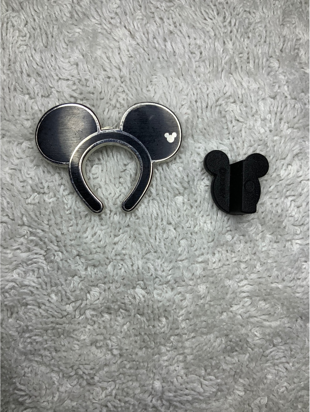 Disney Hong Kong Disneyland Hidden Mickey Mickey Ears Headband Pin